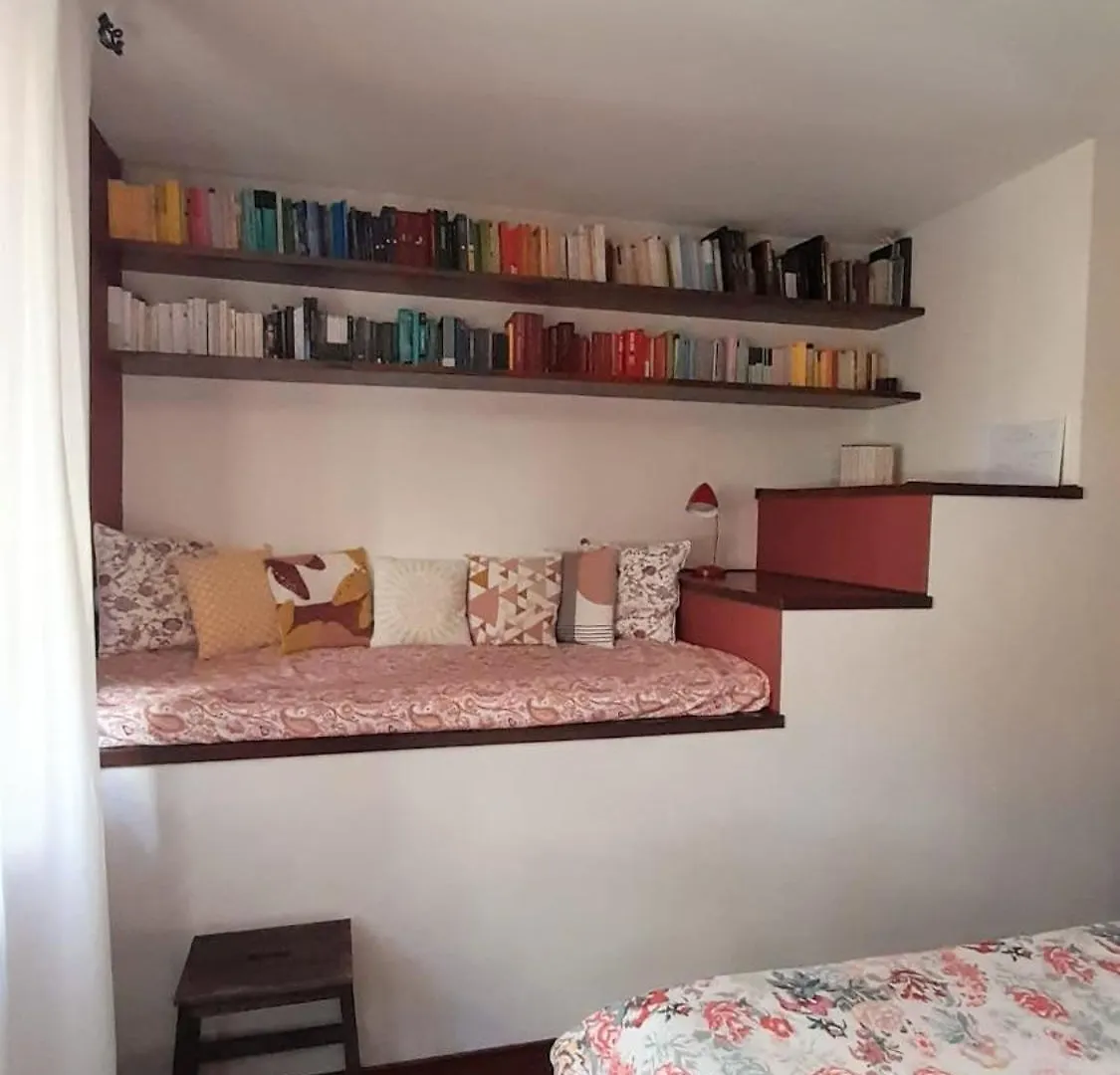 House Nubia, San Frediano, Near Ponte Vecchio, With Free Private Parking Lot Apartman Firenze
